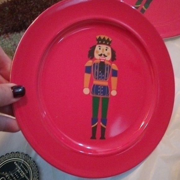 FAO Schwartz Nutcracker, set of 4 Cups + 4 Dessert Plates in Melamine - Picture 7 of 13